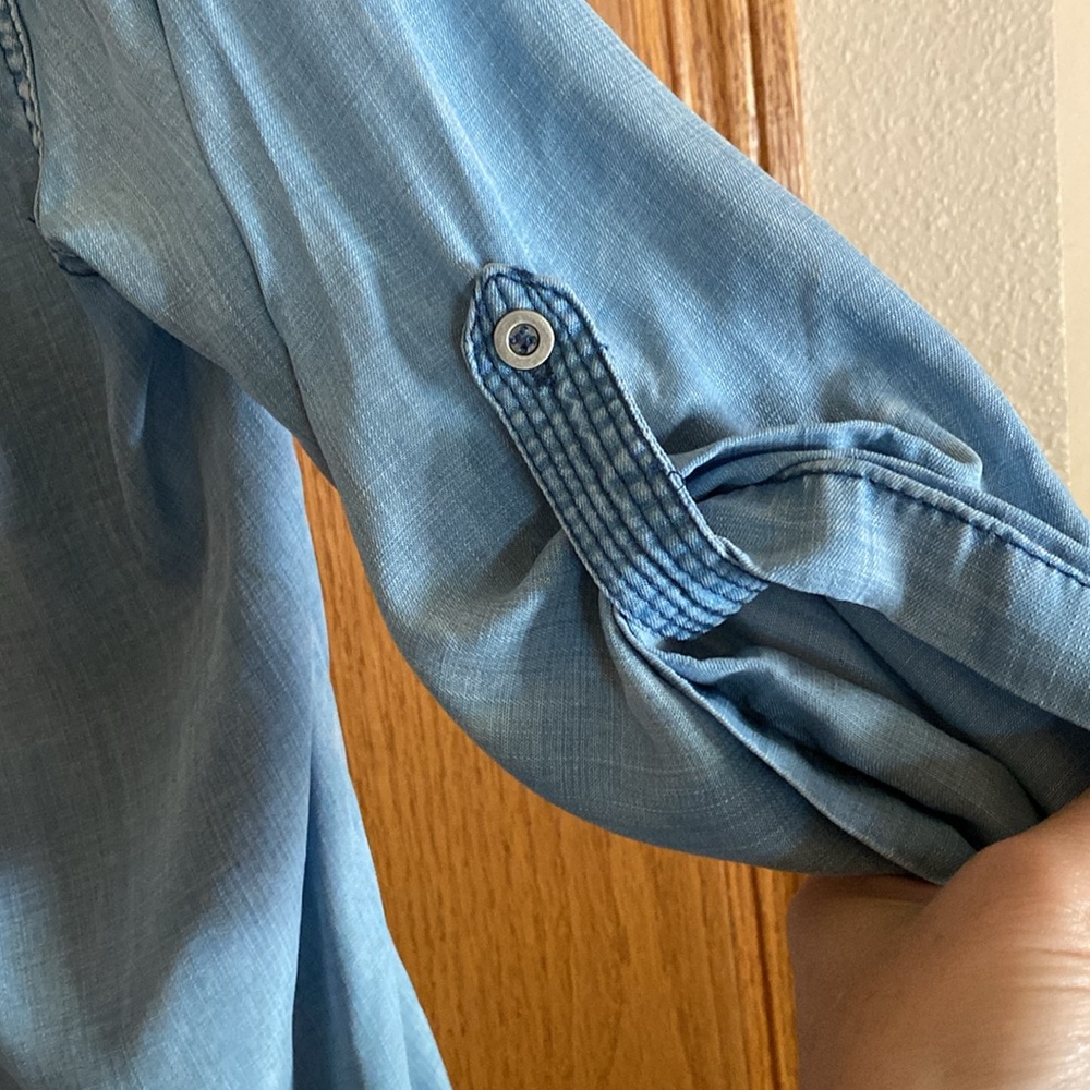 Skies Are Blue Light Blue Women’s Top - Picture 5 of 9